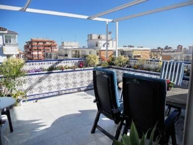 Apartamento con 4 dormitorios se vende en Fuengirola, Costa del Sol