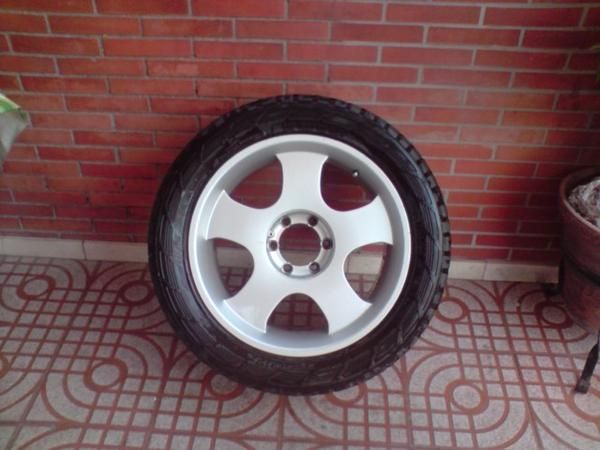 vendo 4 llantas para mitshubishi montero y montero sport