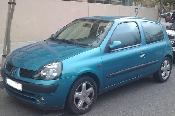 Vendo Renault Clio 1.4 2002. 94mil km