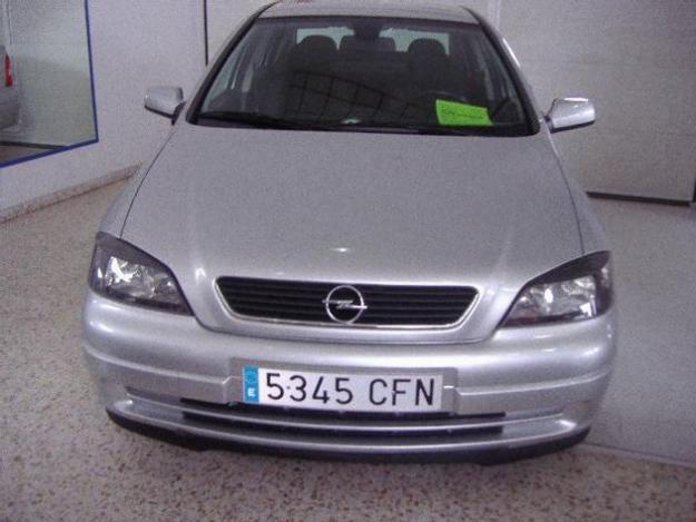 Venta de Opel ASTRA 2.0DTI 4P EDITION 16V '03 en Fuenlabrada