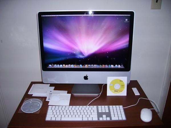 24 Apple iMac 2.8GHz Core 2 320GB w Leopard + Extras