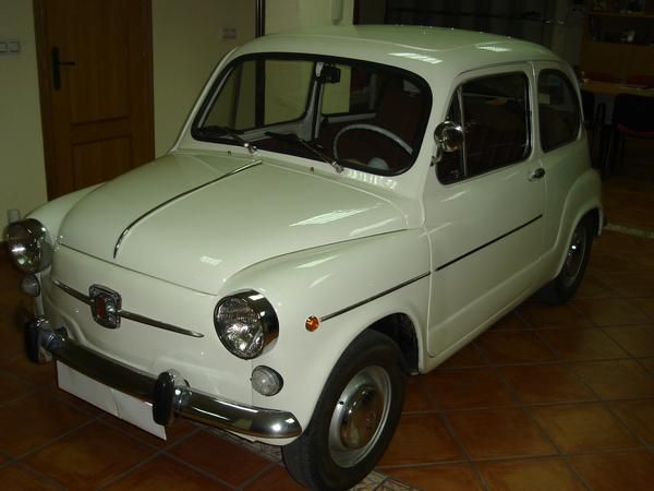 SEAT 600 E