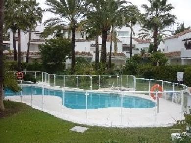 Apartamento con 3 dormitorios se vende en Marbella, Costa del Sol