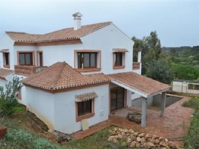 Chalet con 6 dormitorios se vende en Mijas Costa, Costa del Sol