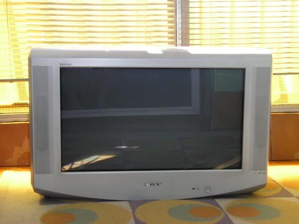 TV Sony FD WIDE TRINITRON 28