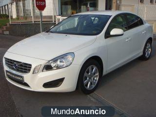 Volvo S60 D3 KINETIC + EQUIPO DE AUDIO ALTO RDTO