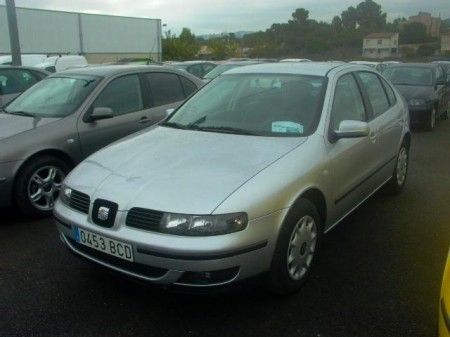 SEAT LEóN SIGNA 1.6I 16V 105CV - Tarragona