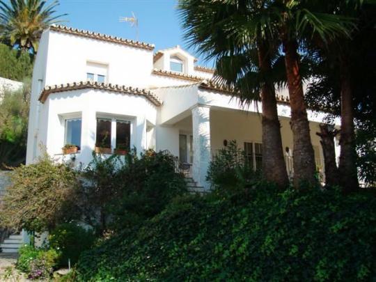 OPORTUNIDAD UNICA ! VILLA EN URB. EL ROSARIO, MARBELLA