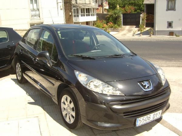 PEUGEOT 207 1.4 I 5P CONFORT (A.A.)