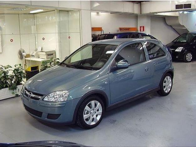 Venta de coche Opel Corsa 1.3cdti Silverline Base '06 en Madrid