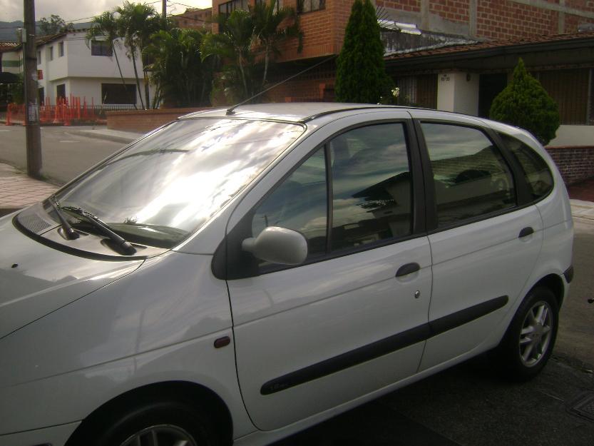 Se vende scenic dinamique 1.9 dti con averia en el motor.TOLEDO