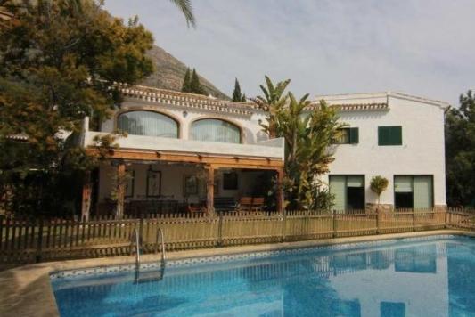 4 Dormitorio Chalet En Venta en Jávea, Alicante