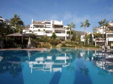 Apartamento con 4 dormitorios se vende en Marbella, Costa del Sol