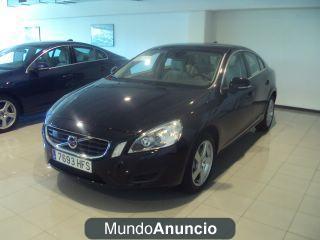 Volvo S60 D5 MOMENTUM