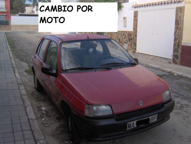 CLIO 1.1 AÑO 92...........VENDO O CAMBIO POR MOTO 50 CC