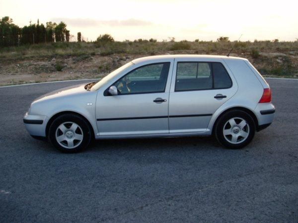 VOLKSWAGEN - GOLF 1. 6 CONCEPT 105 CV