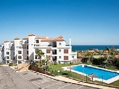 Apartamento con 2 dormitorios se vende en Manilva, Costa del Sol