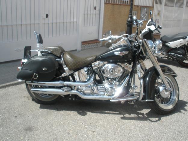 Harley Davidson Softail de Luxe muchisimos extras..gran oportunidad