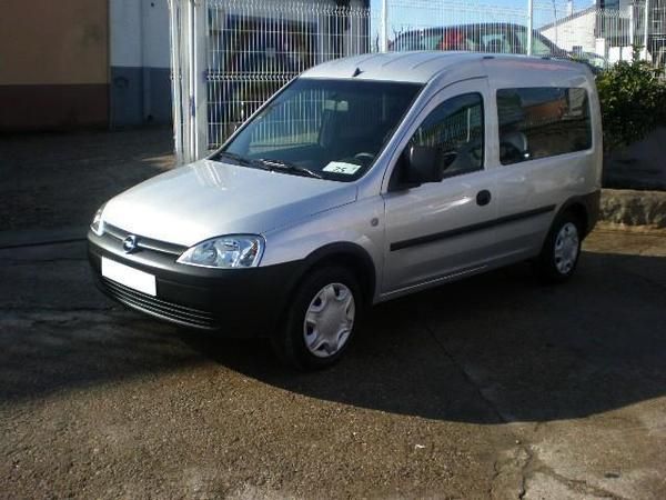 Opel Combo 1.3CDTI Tour Essentia75