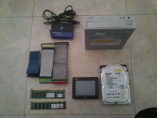 se vende pack 2 memoria ram,dvd,gps,disco duro interno,4 lenguas,network adapter usb.