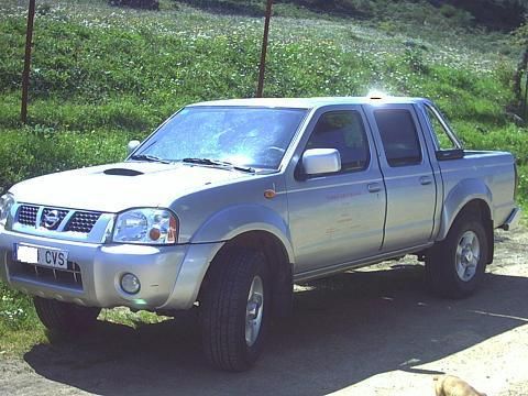 VENDO NISSAN NAVARA 2.5 TDI 133CV