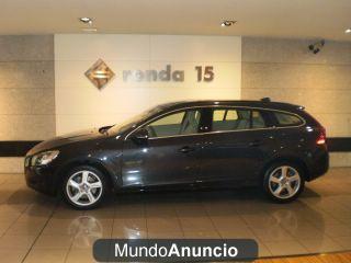 Volvo V60 D5 MOMENTUM