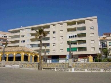 Apartamento con 3 dormitorios se vende en Estepona, Costa del Sol