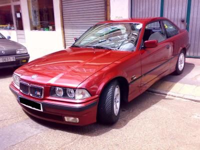 BMW 318 is coupé