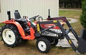 MICRO TRACTOR KUBOTA occ 21CV 4RM diesel PERFECTO ESTADO con CARGADOR FRONTAL NUEVE fabricación europea