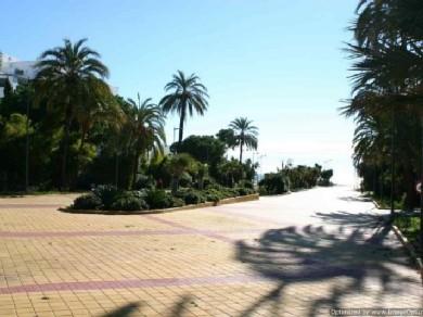 Apartamento con 3 dormitorios se vende en Marbella, Costa del Sol