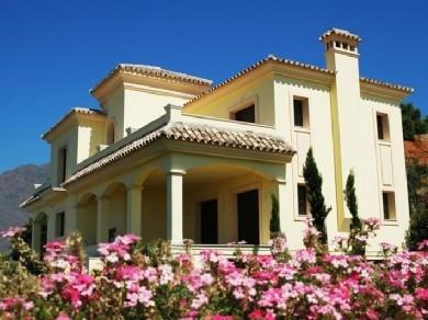 Chalet con 3 dormitorios se vende en Estepona, Costa del Sol