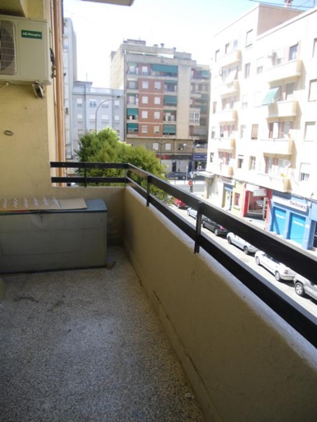 280€ alquilo piso vacio 3 hab z. campanar antigua fe