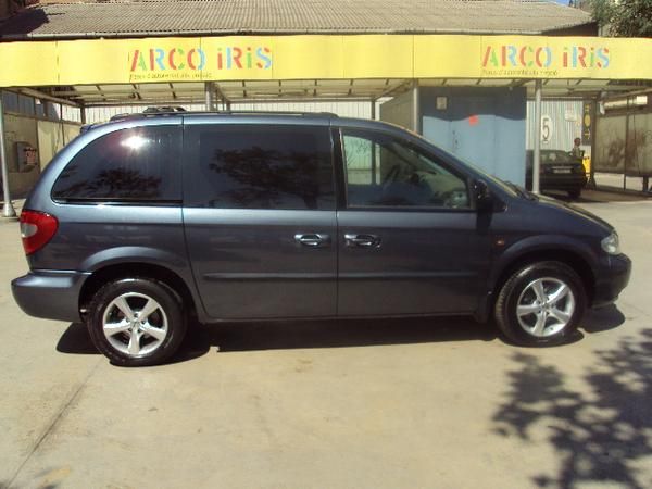 chrysler voyager año 2002 se Crd 2.5 diesel impecable estado