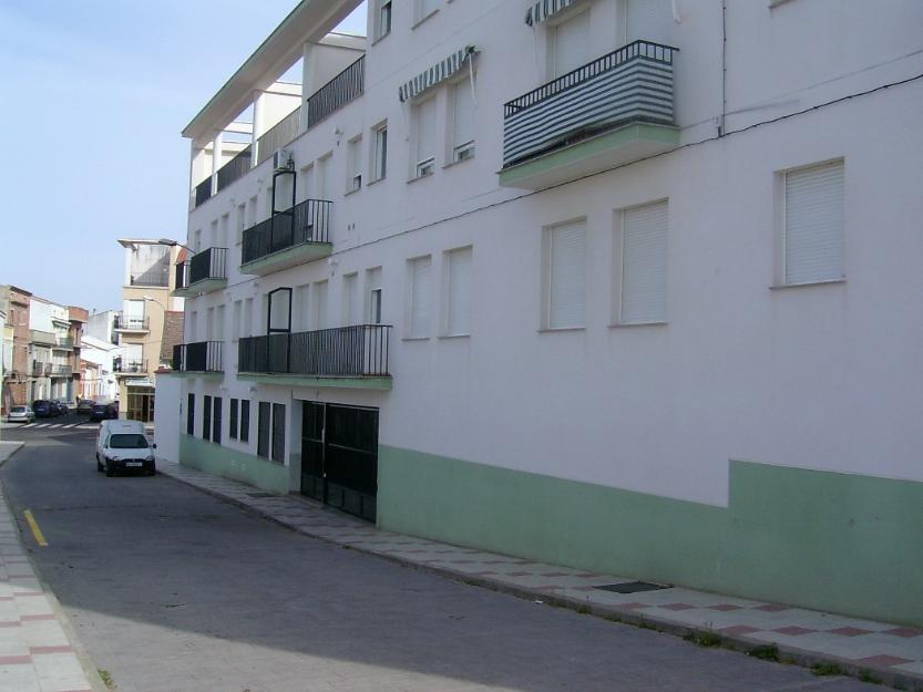 se vende piso en don benito (badajoz)