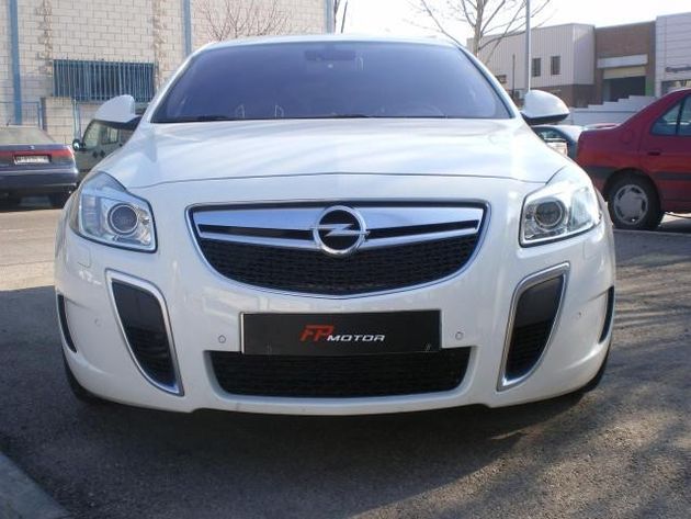 OPEL INSIGNIA  2.8 V6 TURBO OPC