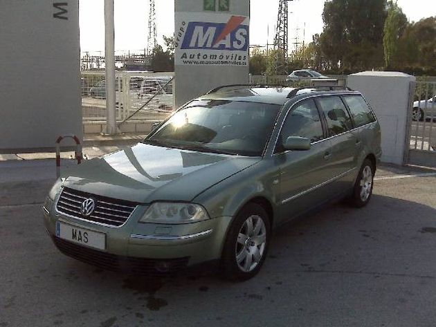 VOLKSWAGEN PASSAT P.VAR. 2.5TDI HIGHLINE 4MOT.