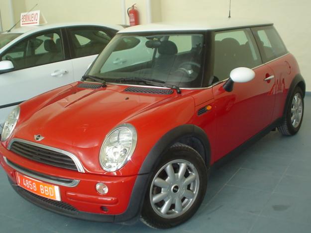 MINI ONE 1.6 INJ 90 CV ROJO Y BLANCO