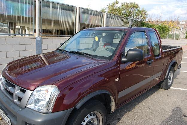 isuzu pick up 4x2 2.5 tdi