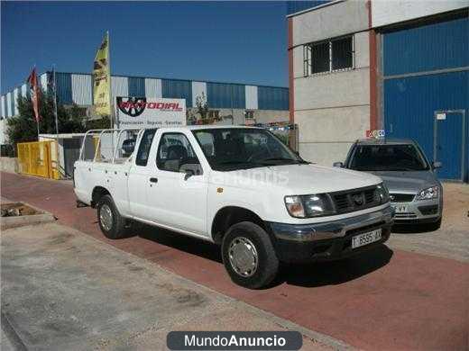 Nissan Pickup 2.5 TD SIMPLE CAB