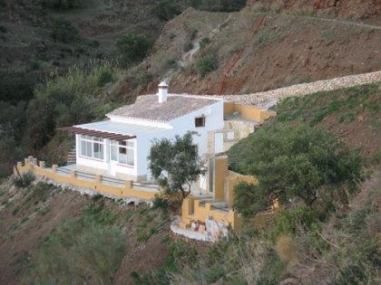 se vende cortijo de campo con parcela de 3100 metros cuadrados