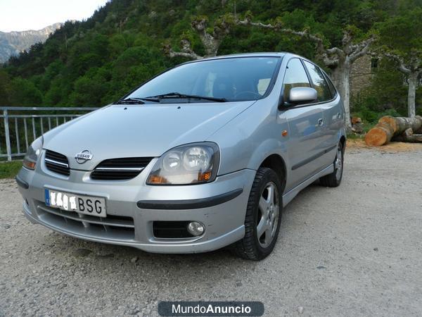 Vendo Nissan almera tino 1.8 I