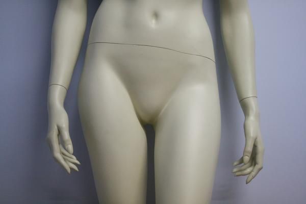 3 Maniquies