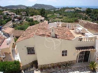 Apartamento con 2 dormitorios se vende en Moraira, Costa Blanca