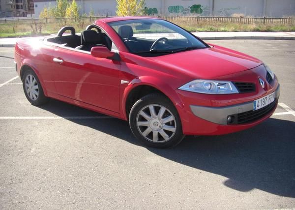 VENDO RENAULT MEGANE CABRIO...AÑO 2006...SEMINUEVO...PRECIOSO.IMPRESIONANTEMENTE NUEVO...42OOO KILOMETROS