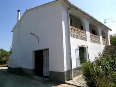 Chalet con 4 dormitorios se vende en Riogordo, Axarquia