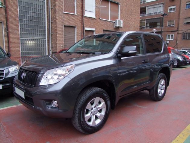 TOYOTA LANDCRUISER 3.0 D-4D