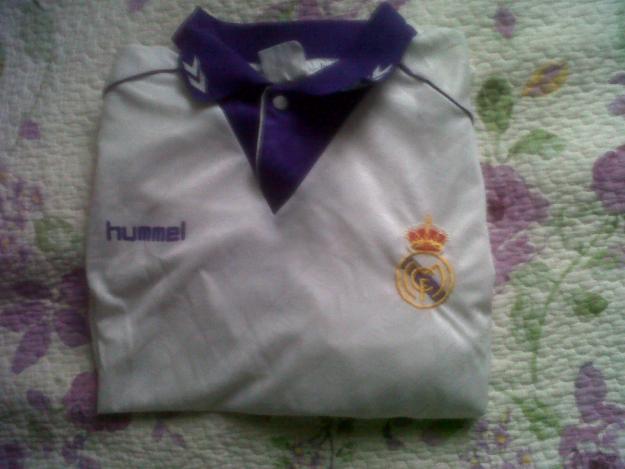 Camiseta hummel real madrid de años 80/90