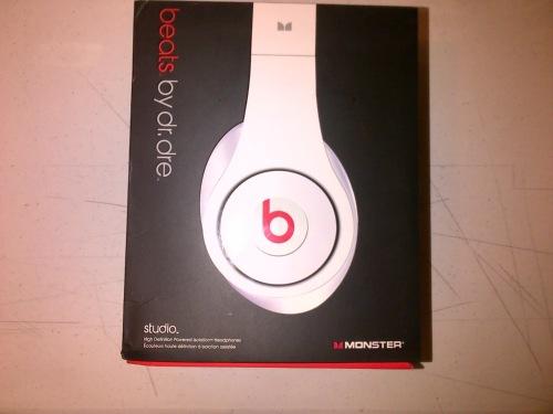 Beats studio negro y blanco 55e