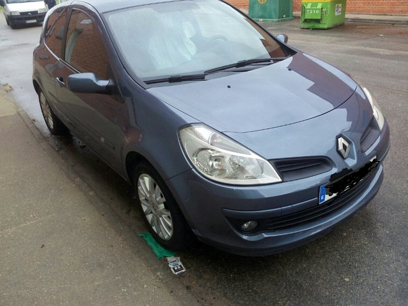 Impecable Renault Clio 1.4 Confort Dynamique  100CV