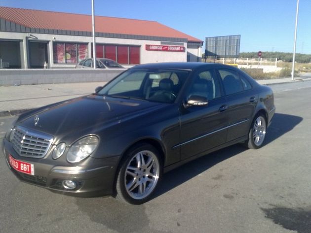 MERCEDES E 220CDI Elegance